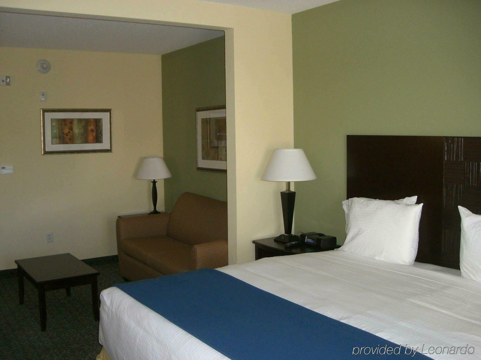 Holiday Inn Express & Suites Covington By Ihg Phòng bức ảnh